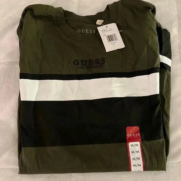 Men’s Size Medium Guess Shirt NWT - Picture 1 of 3